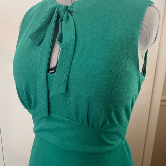 NWOT Modcloth Ascot Kelly Green Toe Dress - Picture 3 of 4